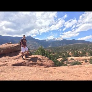 Meet your Posher, Tom